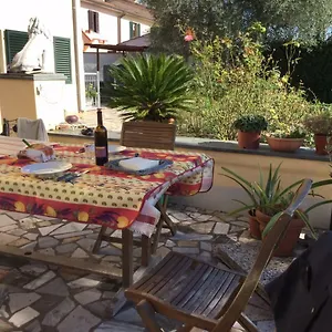 Appartamento Il Giardino Di Otto, Cascina