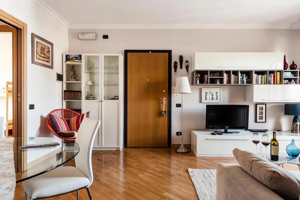 Apartment Hostly - Family Home Strada Dell'Olio - Brand New 2Br, 2 Bathrooms With Ac Cascina Italy