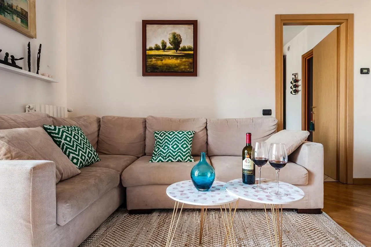Hostly - Family Home Strada Dell'Olio - Brand New 2Br, 2 Bathrooms With Ac Cascina