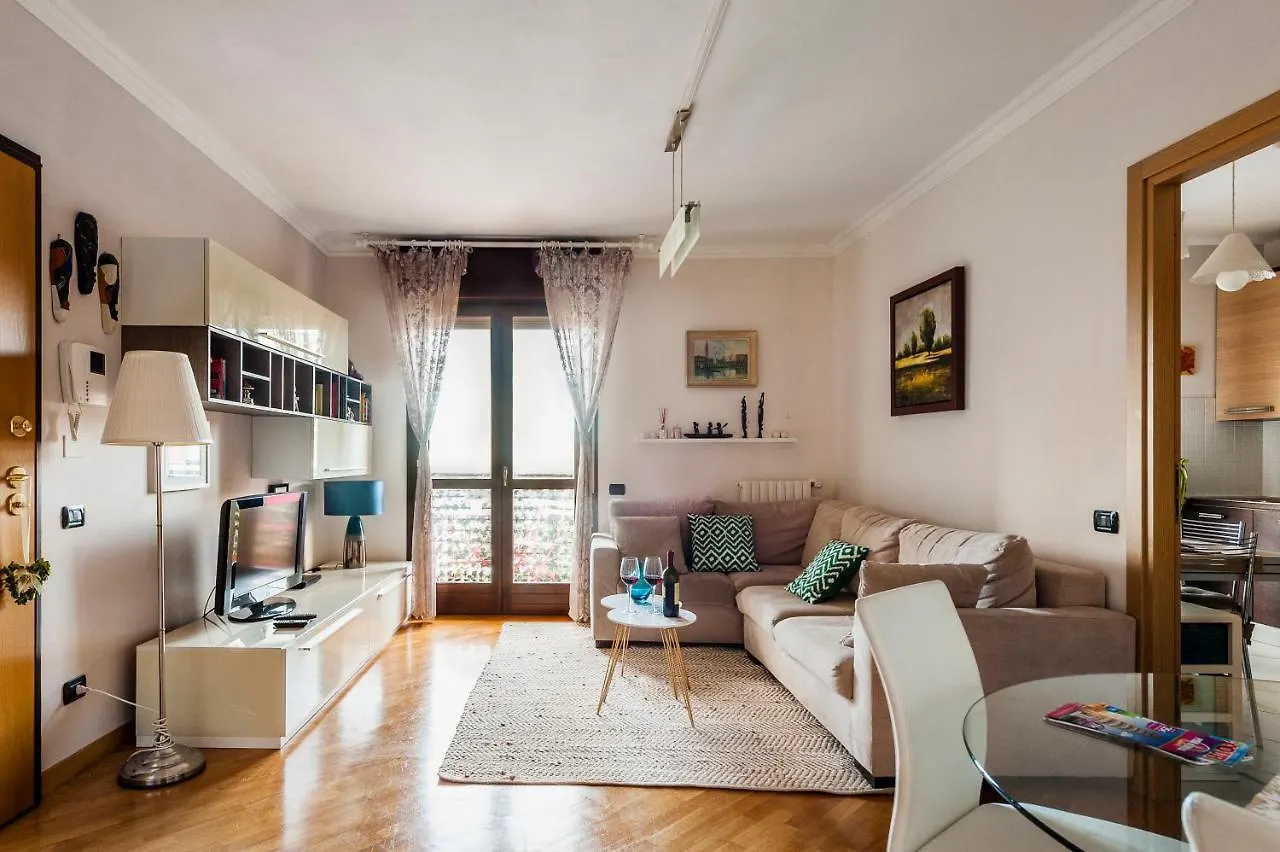 Apartment Hostly - Family Home Strada Dell'Olio - Brand New 2Br, 2 Bathrooms With Ac Cascina Italy